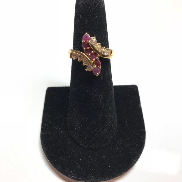 Jewelry - Vintage Ring